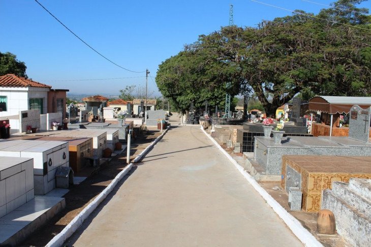 O vereador pede mais segurança e conservação no Cemitério Municipal. (Arquivo)