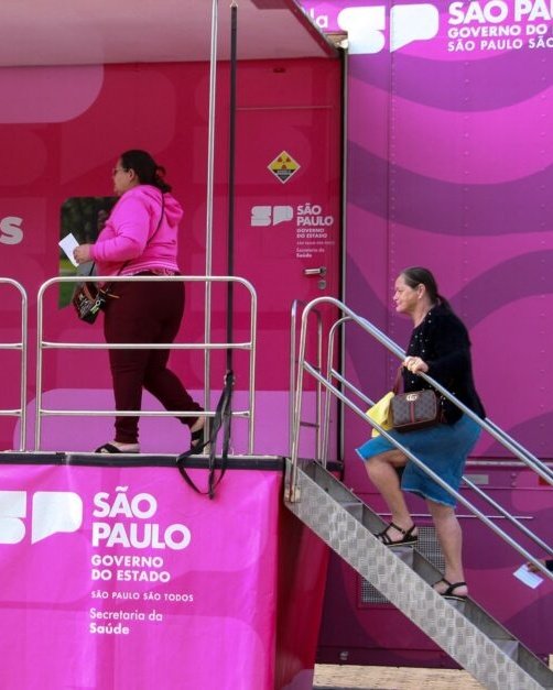 Outubro Rosa com motivo para comemorar: 527 mulheres fizeram mamografia de graça na cidade